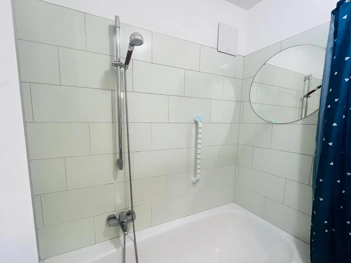 Cosy Room With Tv In Luxembourg City - Easy Parking-Bus And Forest 0*,  Luxembourg