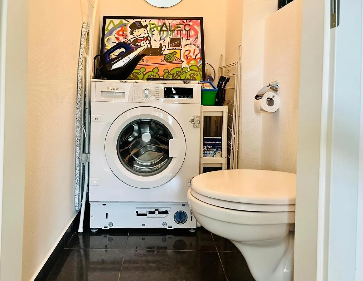 Cosy Room With Tv In Luxembourg City - Easy Parking-Bus And Forest Homestay